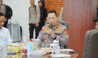 Kapolri-Tegaskan-Kehadiran-Polisi-Kawal-Demokrasi,-Bukan-Batasi-untuk-Pendapat